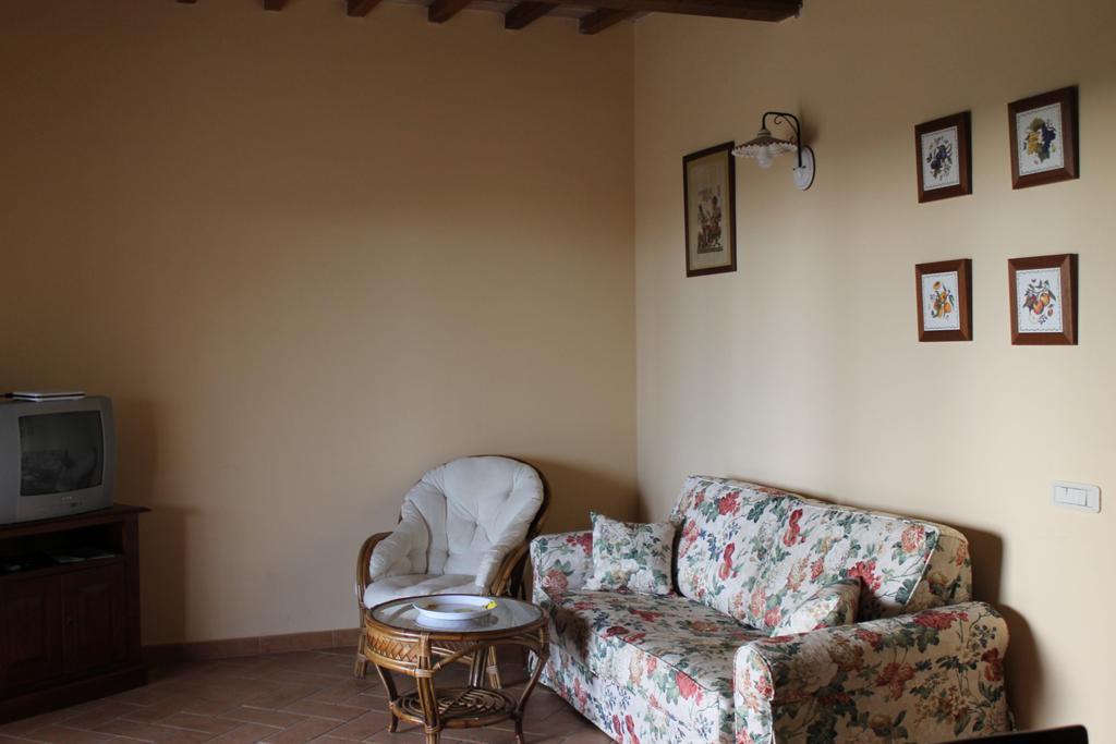 Agriturismo Colle D' Oro Pescia Romana Phòng bức ảnh